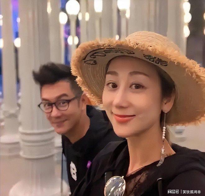 钢琴卖了,研学游黄了!今年暑假中产家长摆烂,集体去菜地里遛娃